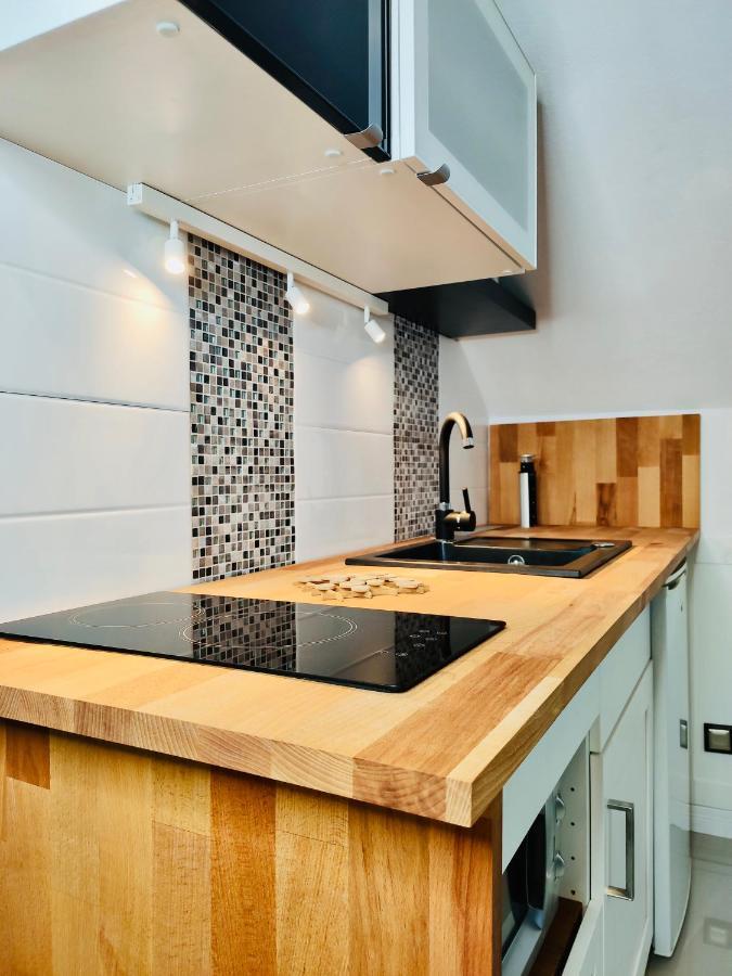Iwona Pokoje Apartamenty Karwia Bagian luar foto