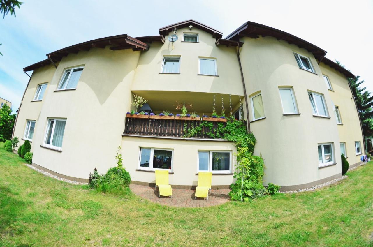 Iwona Pokoje Apartamenty Karwia Bagian luar foto