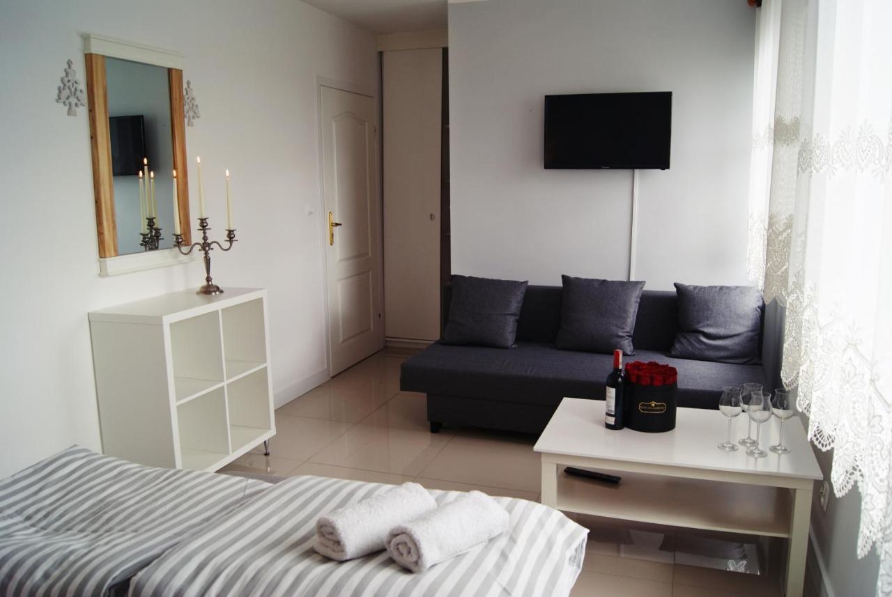 Iwona Pokoje Apartamenty Karwia Bagian luar foto