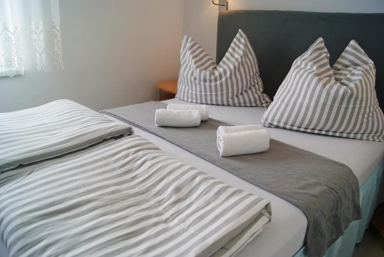 Iwona Pokoje Apartamenty Karwia Bagian luar foto