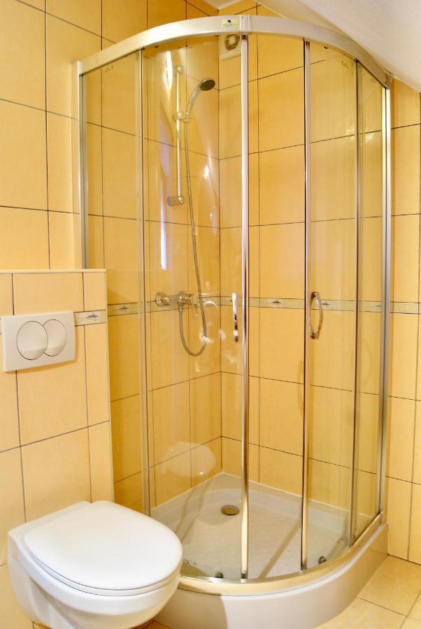 Iwona Pokoje Apartamenty Karwia Bagian luar foto