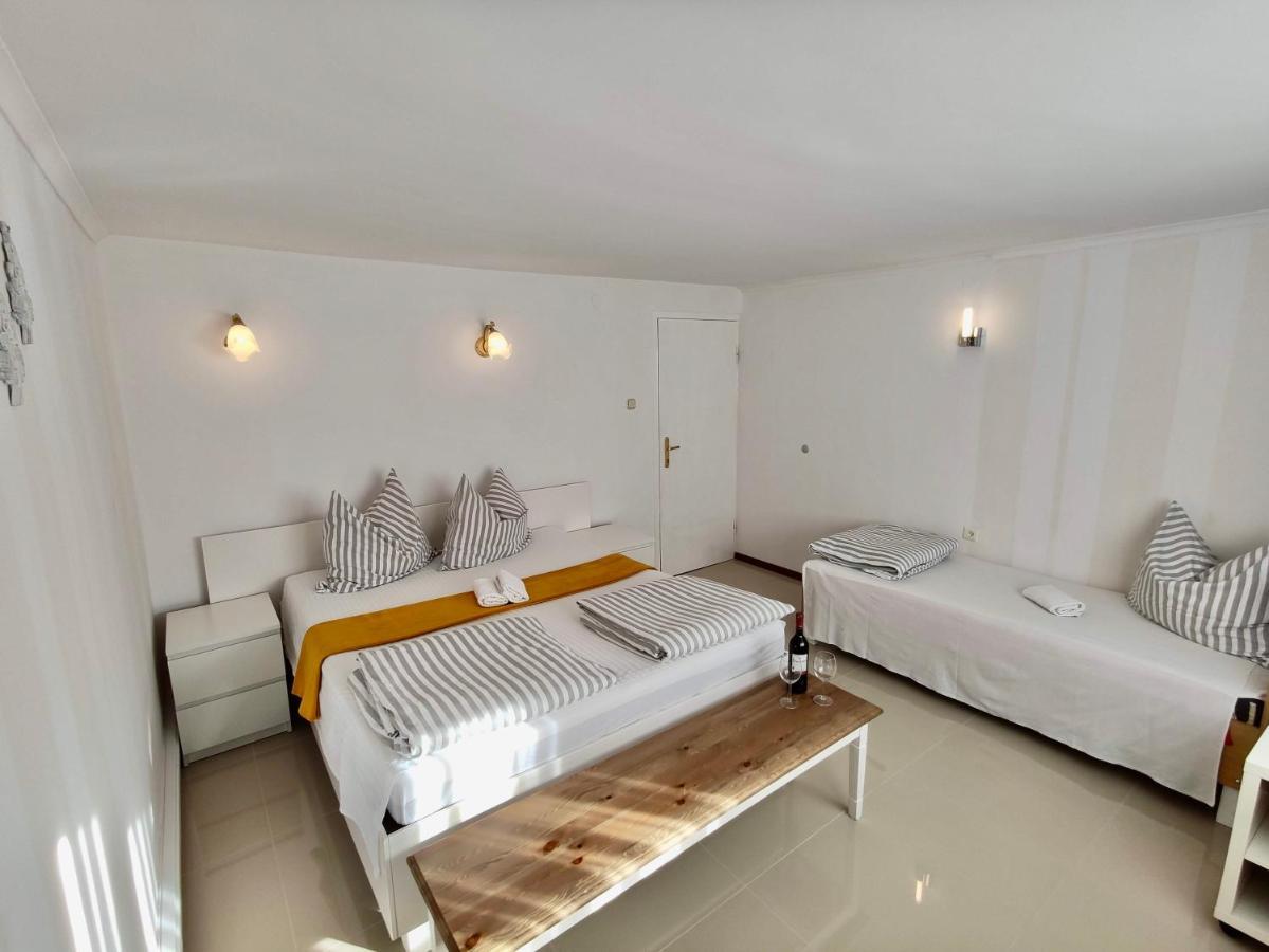 Iwona Pokoje Apartamenty Karwia Bagian luar foto