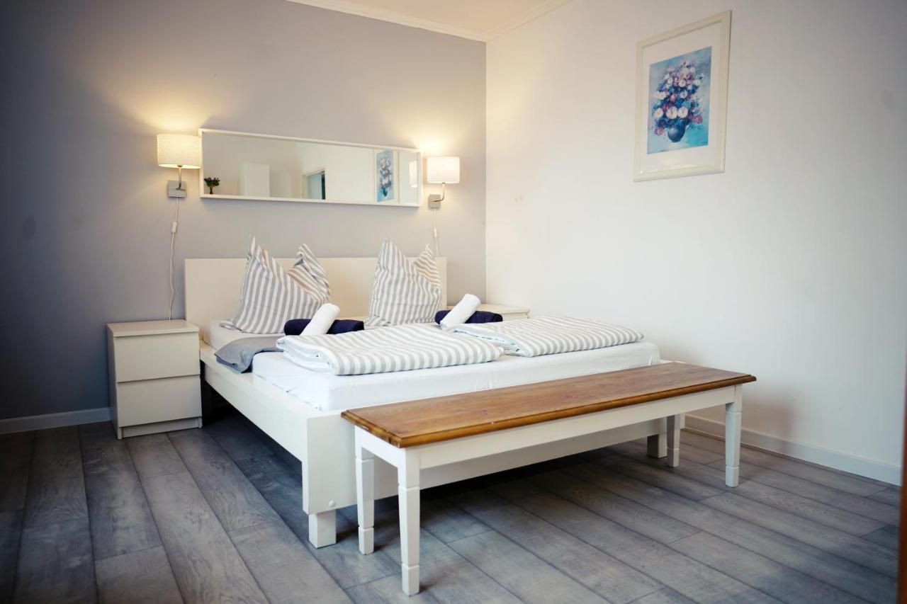 Iwona Pokoje Apartamenty Karwia Bagian luar foto