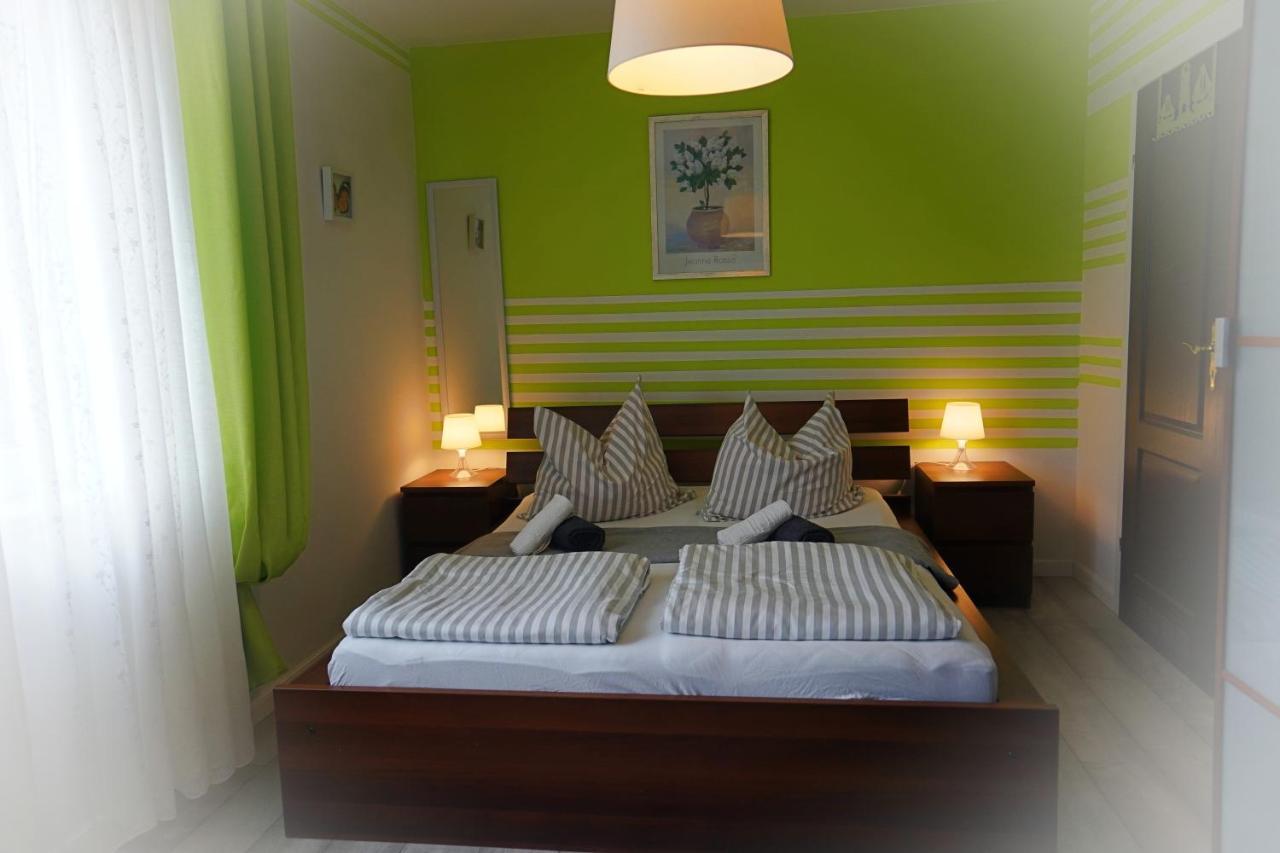 Iwona Pokoje Apartamenty Karwia Bagian luar foto