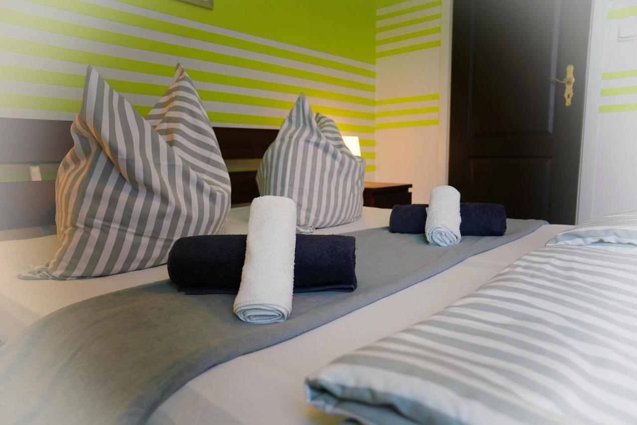 Iwona Pokoje Apartamenty Karwia Bagian luar foto