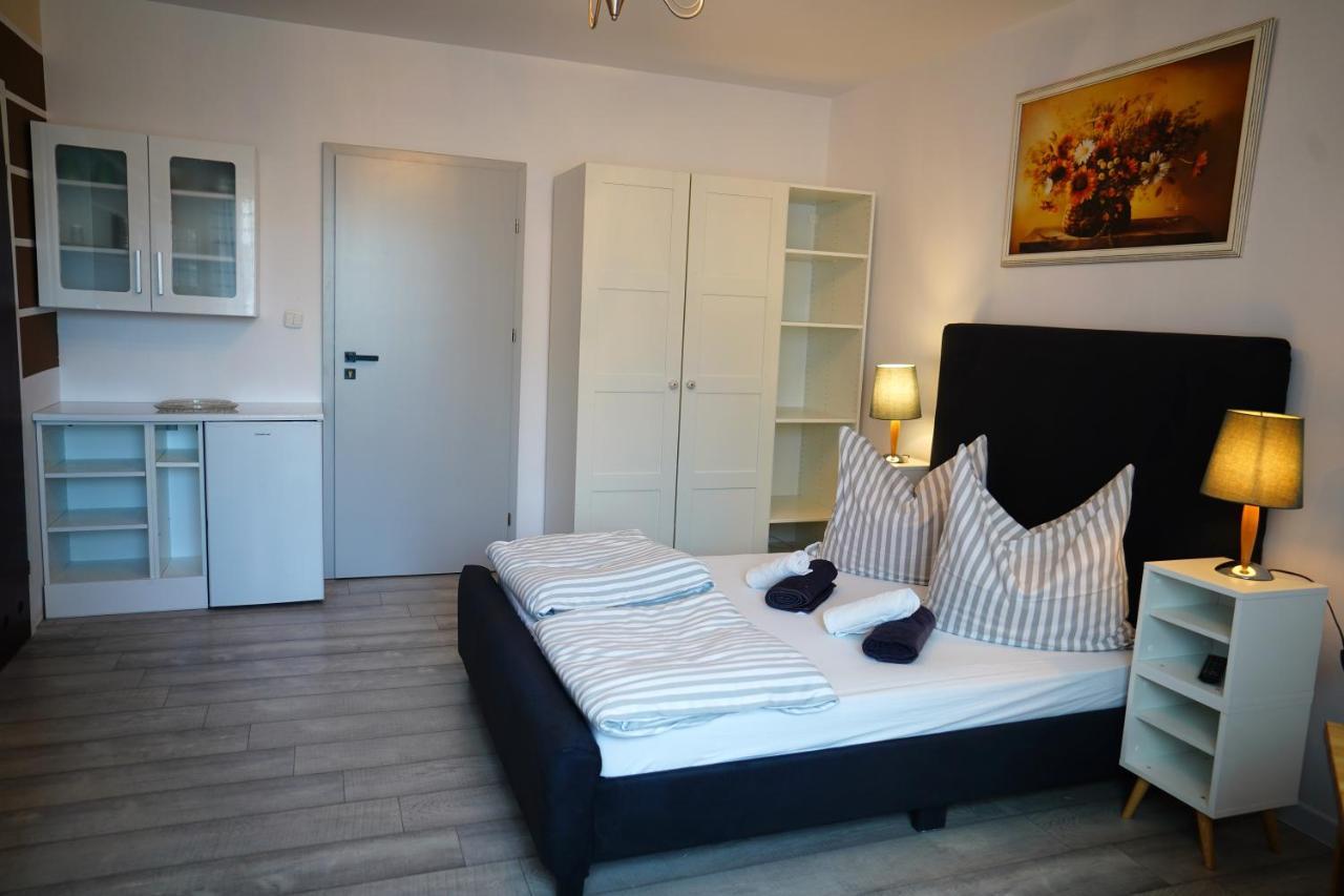 Iwona Pokoje Apartamenty Karwia Bagian luar foto