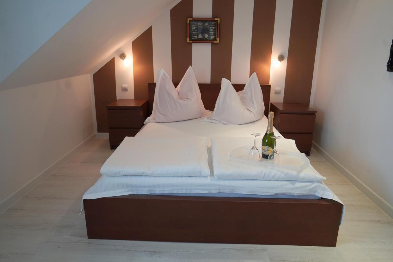 Iwona Pokoje Apartamenty Karwia Bagian luar foto