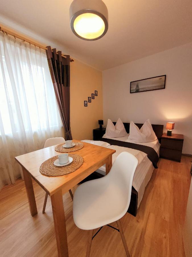 Iwona Pokoje Apartamenty Karwia Bagian luar foto