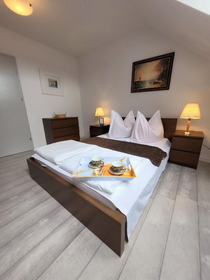 Iwona Pokoje Apartamenty Karwia Bagian luar foto