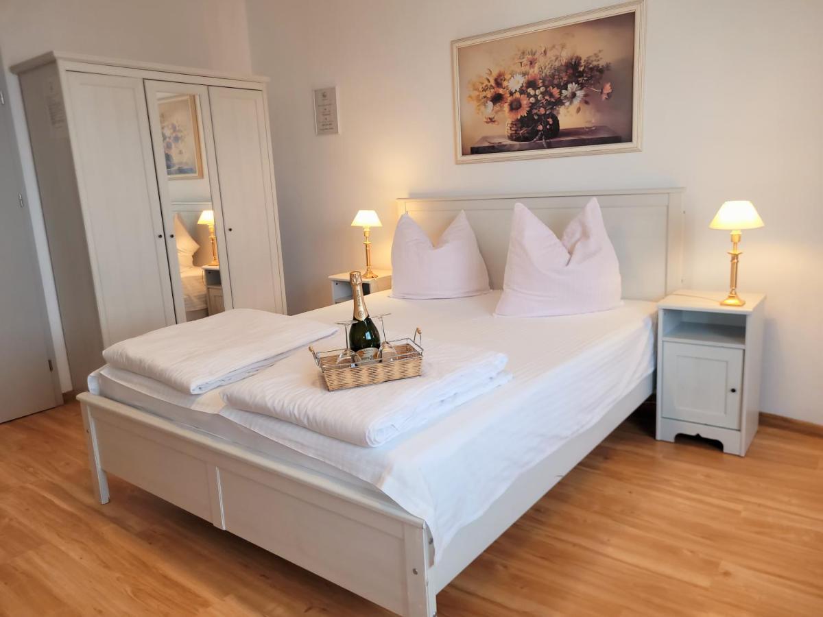 Iwona Pokoje Apartamenty Karwia Bagian luar foto