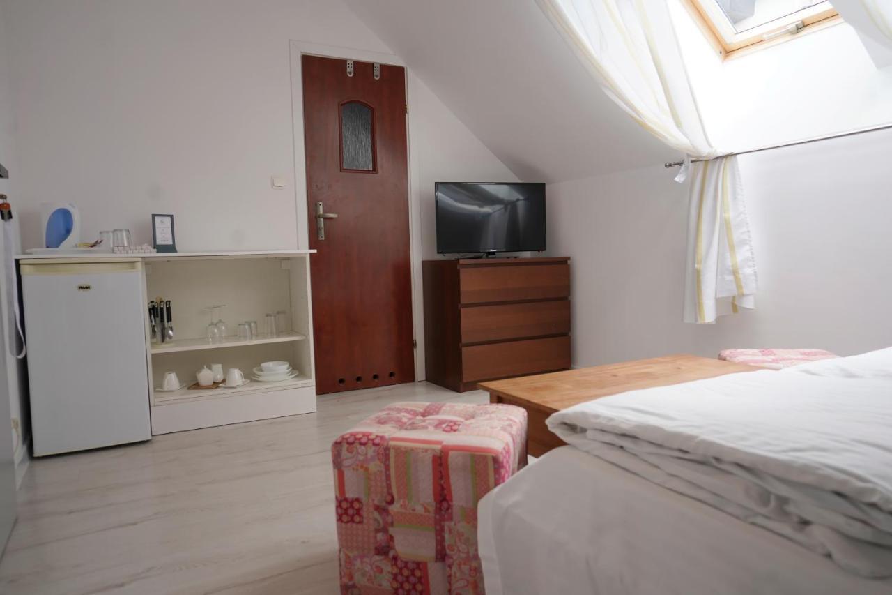 Iwona Pokoje Apartamenty Karwia Bagian luar foto
