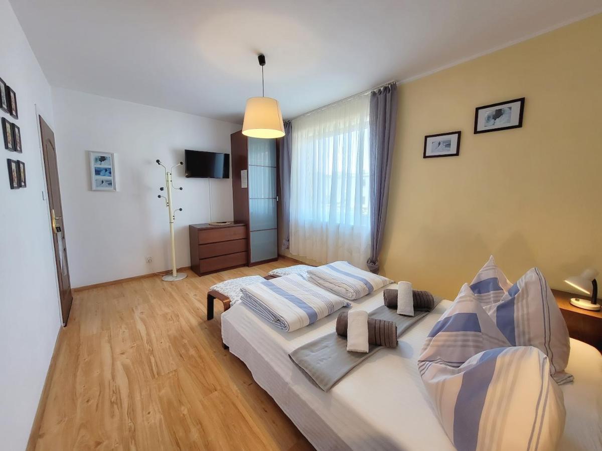 Iwona Pokoje Apartamenty Karwia Bagian luar foto
